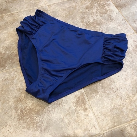 🆕 High waisted shirred plus size swim bott… - Picture 5 of 10